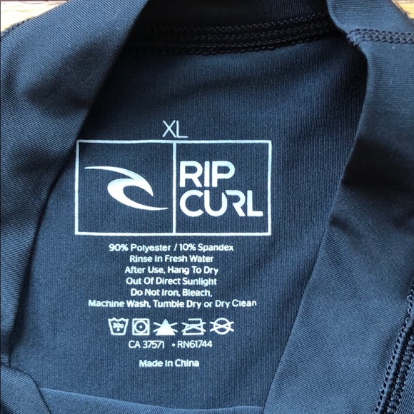Boys Ripcurl Long Sleeve Rashguard szXL - Picture 2 of 3